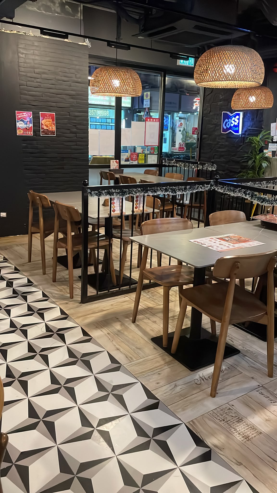 Korean Fried Chicken and traditional cuisine Restaurant